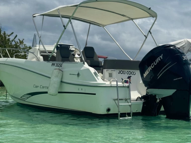 Louer Bateau à moteur avec ou sans skipper Jeanneau à Pointe-à-Pitre