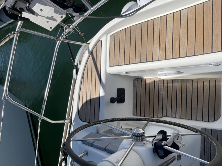 Location bateau Jeanneau Sun Odyssey 40 à Valence sur Samboat