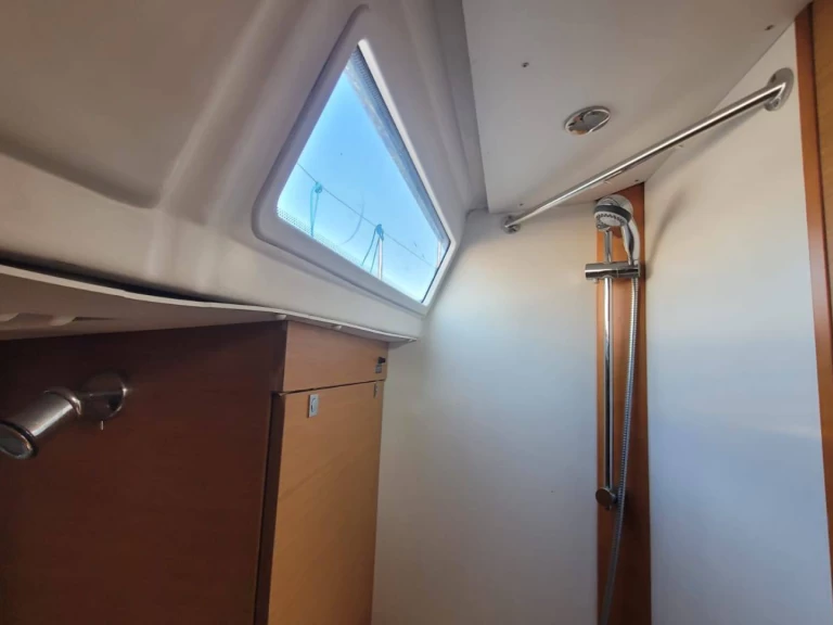 Louez un Jeanneau Sun Odyssey 379 Dl à Saint-Quay-Portrieux