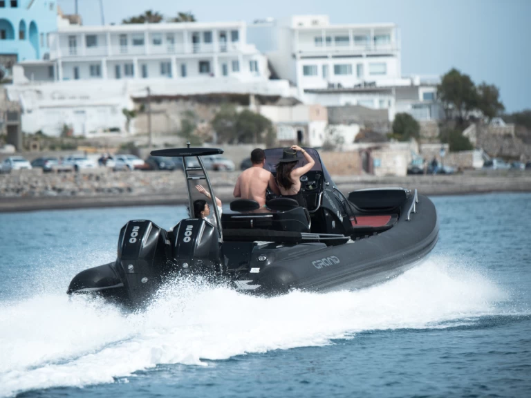Location à Santorini Port - Grand Boats Golden Line G850L sur SamBoat