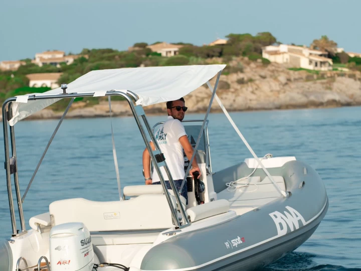 Location Semi-rigide à Villasimius - Bwa Sport 19 GT