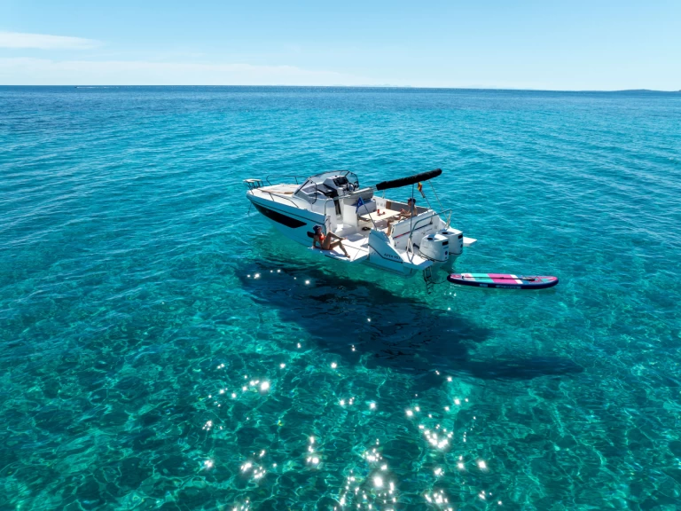 Louer Bateau à moteur avec ou sans skipper Bénéteau à Port Mahon