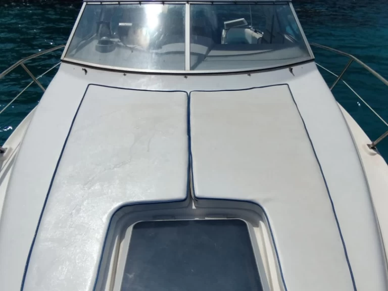 Location Bateau à moteur Sealine avec permis