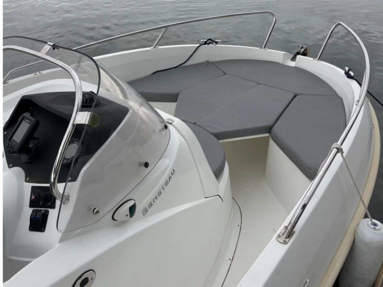 Louer Bateau à moteur avec ou sans skipper Bénéteau à Palavas-les-Flots