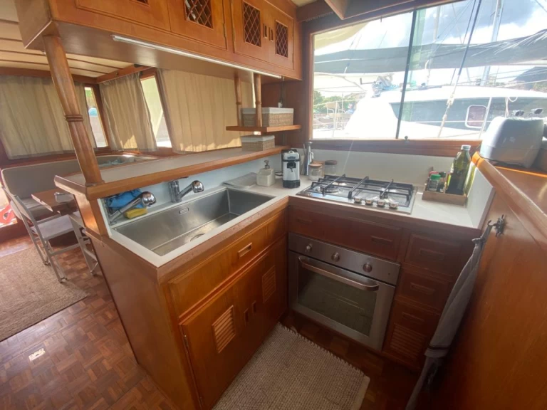 c&l marine corporation europa 40 a louer à Palerme