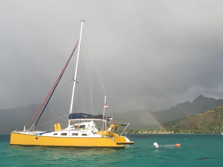 Outremer Danson 40+2 a louer à Faré