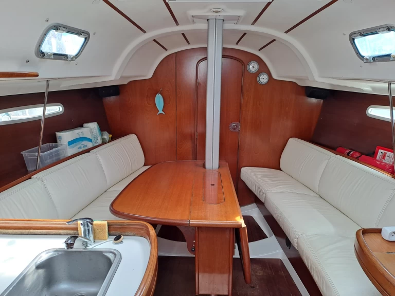 Louez un Bénéteau First 31.7 à Concarneau