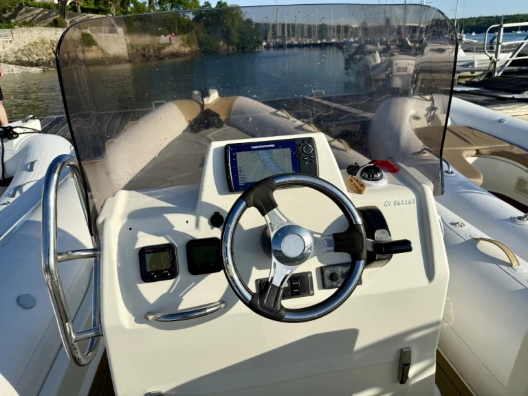 Location Semi-rigide Zodiac avec permis