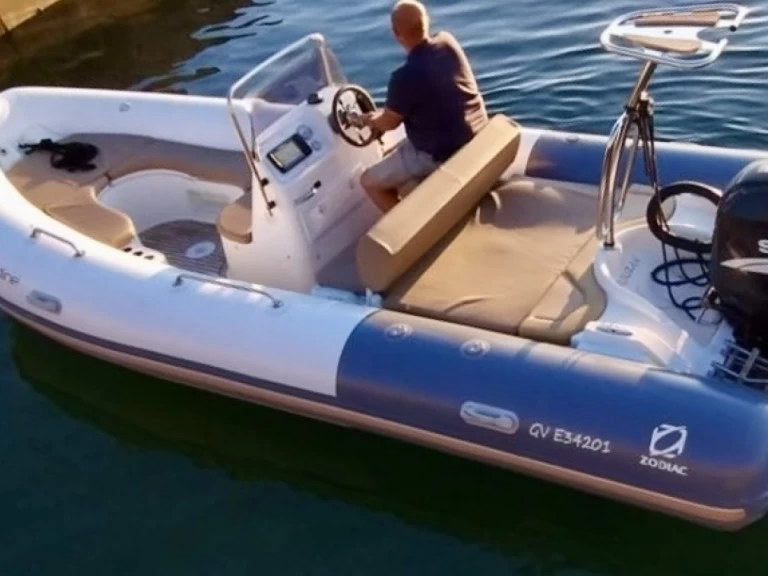 Location bateau Port de Sainte-Marine pas cher Medline 650