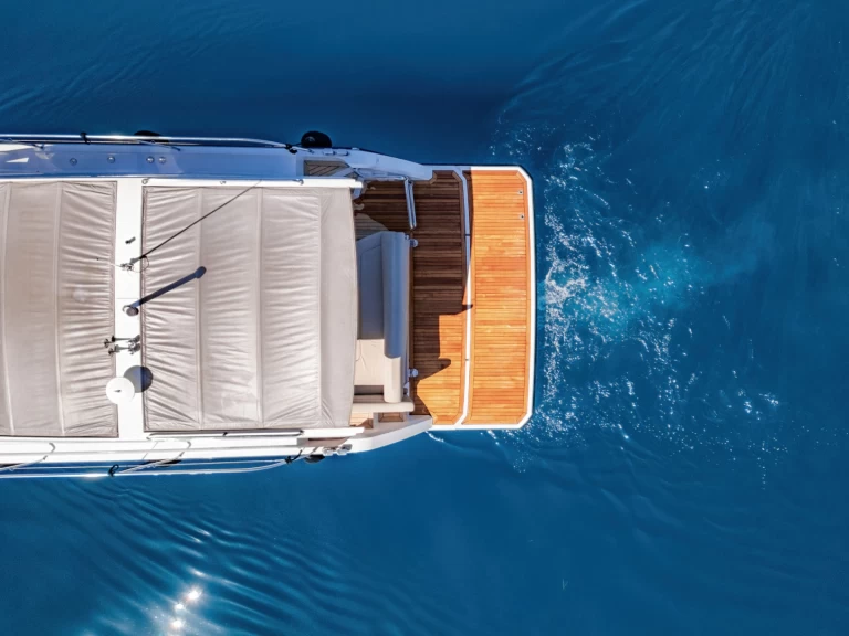 Location Bateau à moteur à Corfou - Sealine S335