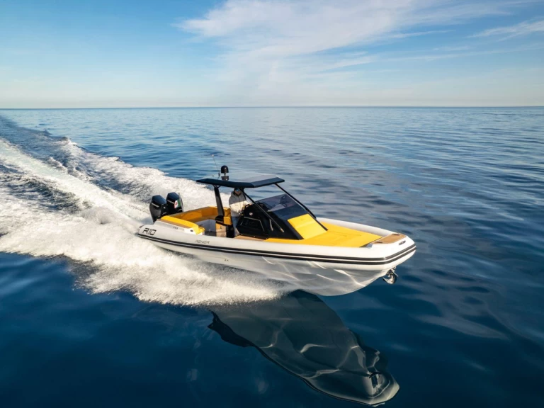 Semi-rigide à louer à Port Mahon au meilleur prix