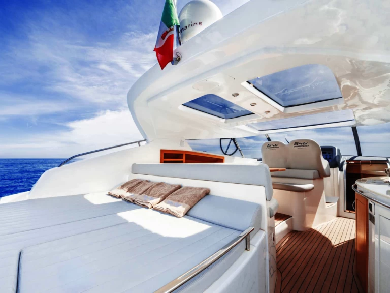 Louer Bateau à moteur avec ou sans skipper PRIMATIST By Bruno Abbate à Capri