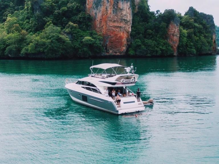 Yacht à louer à Ao Po au meilleur prix