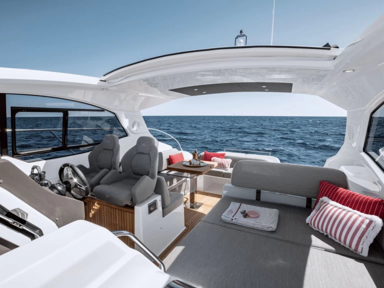 Location Bateau à moteur à Sorrento - Azimut Atlantis 45