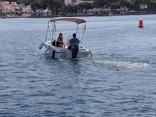 Louer Bateau à moteur avec ou sans skipper Astec à Es Canutells