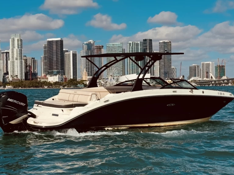 Bateau à moteur à louer à Miami au meilleur prix