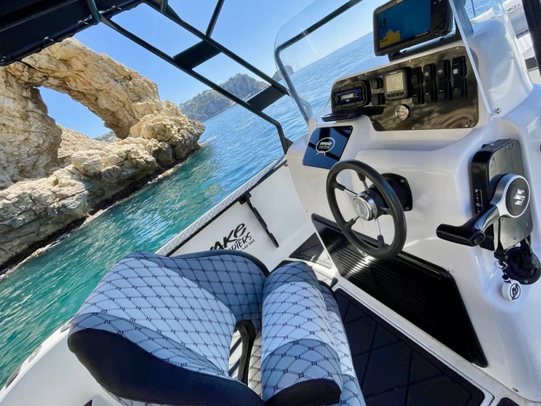 Bateau à moteur à louer à Dénia au meilleur prix