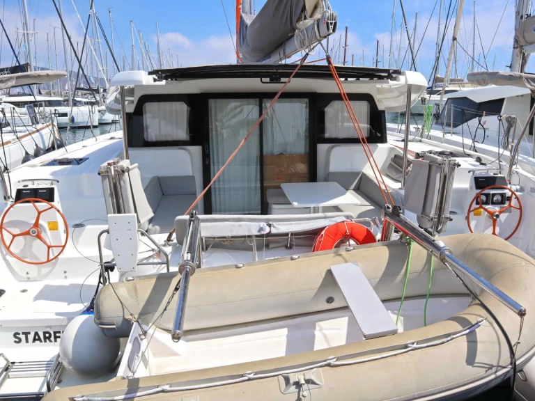 Catamaran à louer à Paros (Ile) au meilleur prix