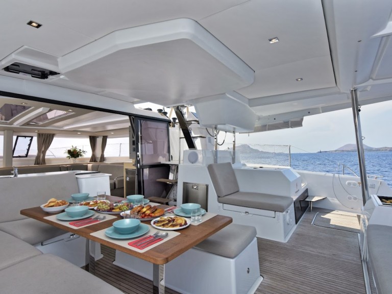 Catamaran à louer à Volos au meilleur prix