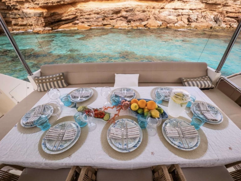 Location bateau Astondoa BISCAYNE à Alicante sur Samboat