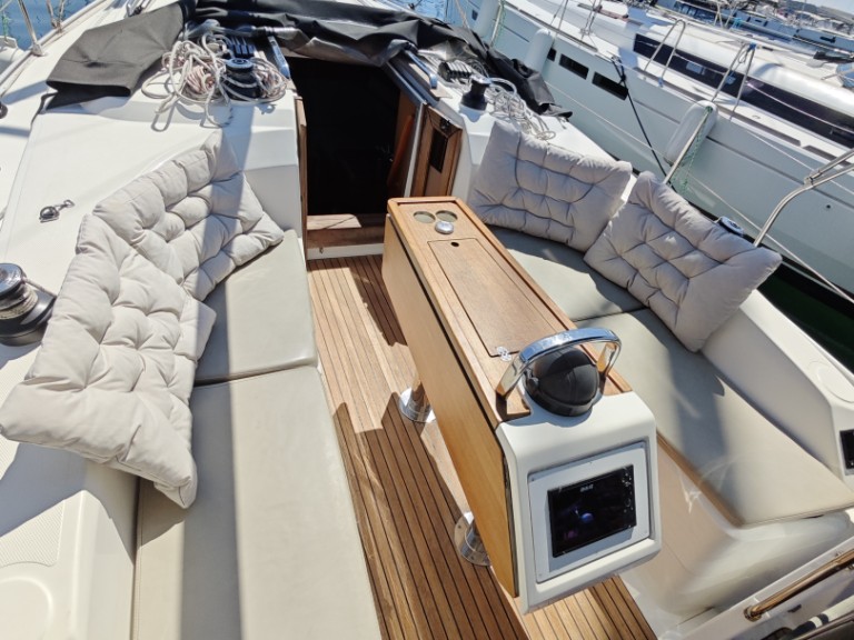 Location bateau Bavaria Cruiser 34 à Punat sur Samboat