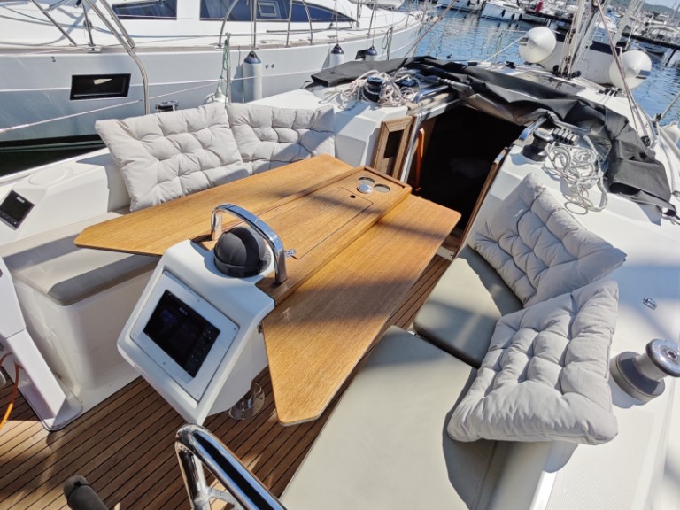 Bavaria Cruiser 34 a louer à Punat