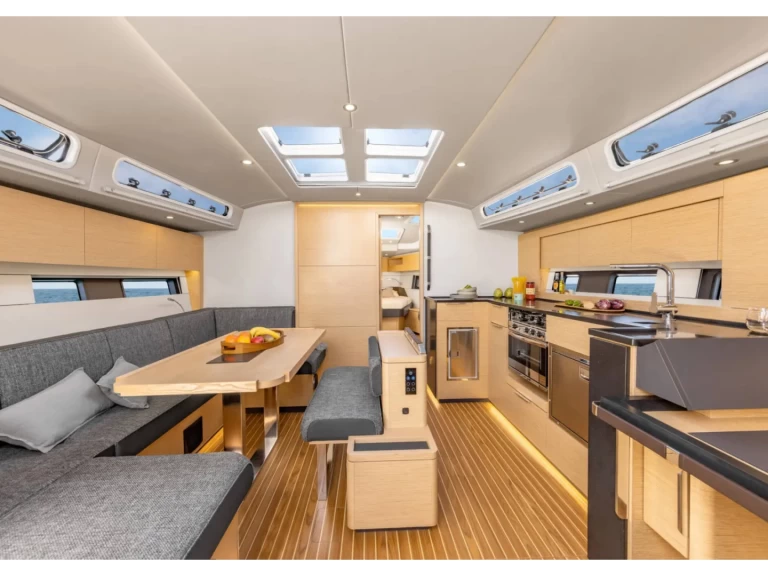 Location bateau Marseille pas cher Hanse 460