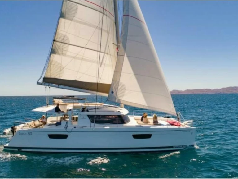 Louer Catamaran avec ou sans skipper Fountaine Pajot à La Paz