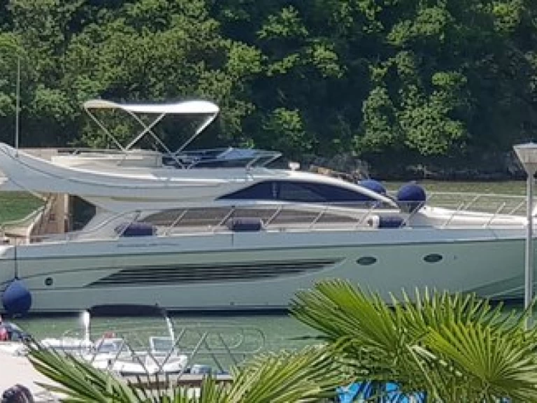 Location Yacht Riva avec permis