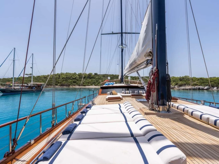 Location Yacht Custom Gulet-Motor Sailor avec permis