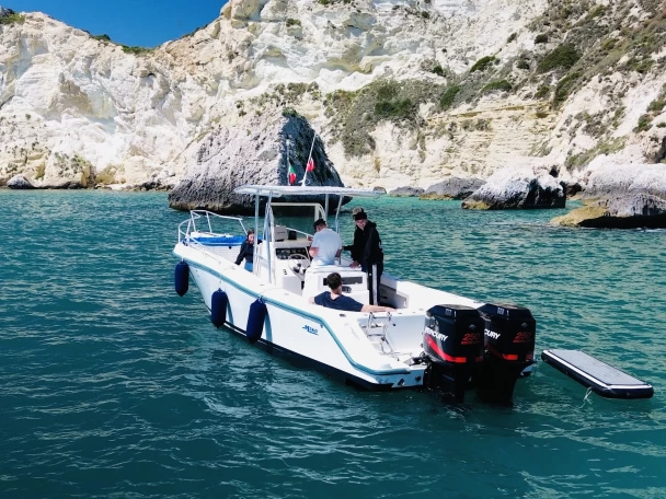 Louez un Mako 282 à Cagliari Port