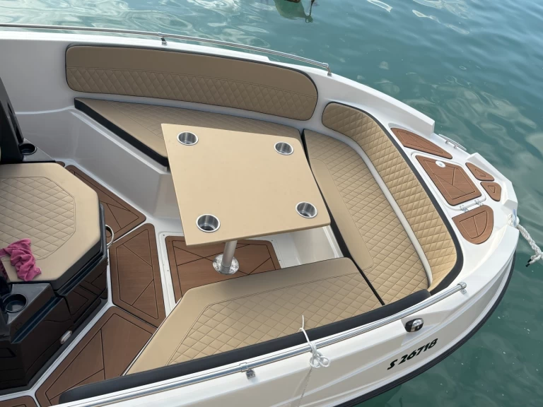 Location Bateau à moteur à Sliema - Nireus Nirues cl620