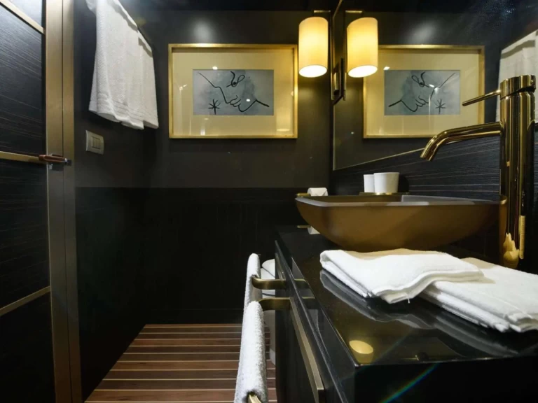 Location à Ibiza (Ville) - HOUSE OF HÜTTER GOLDFINGER sur SamBoat