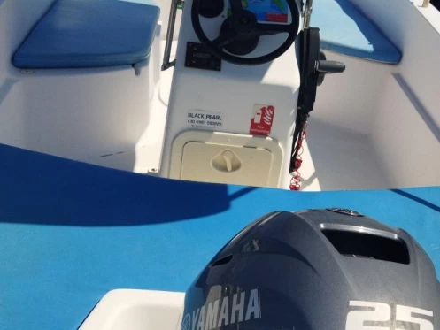 Louer Bateau à moteur avec ou sans skipper Poseidon à Kerí