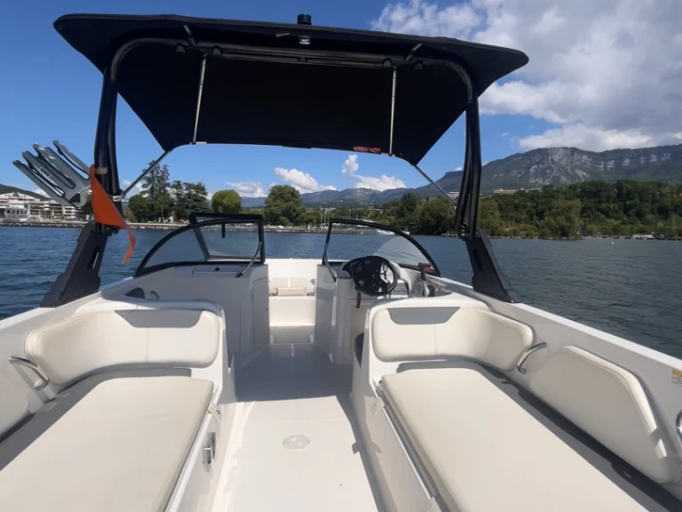 Louez un Bayliner Element E7 à Aix-les-Bains