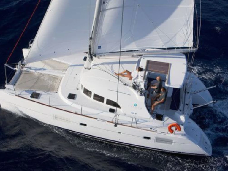 Location à Pointe-à-Pitre - Bénéteau Lagoon 380 sur SamBoat