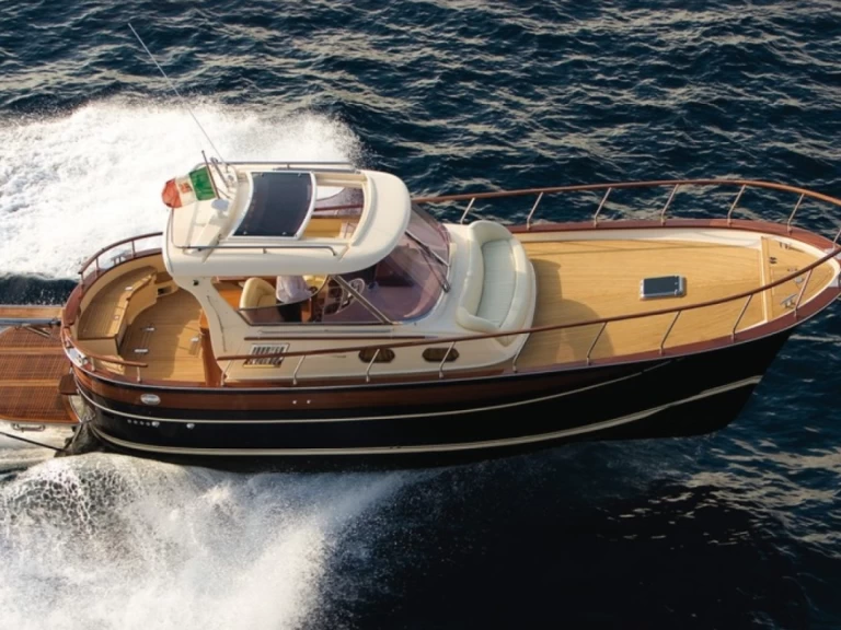 Location bateau Fratelli Aprea Sorrento 36 Hard Top à Catane sur Samboat