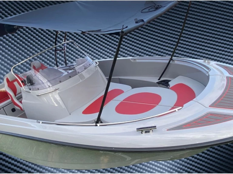 Bateau à moteur à louer à Port de Pollença au meilleur prix