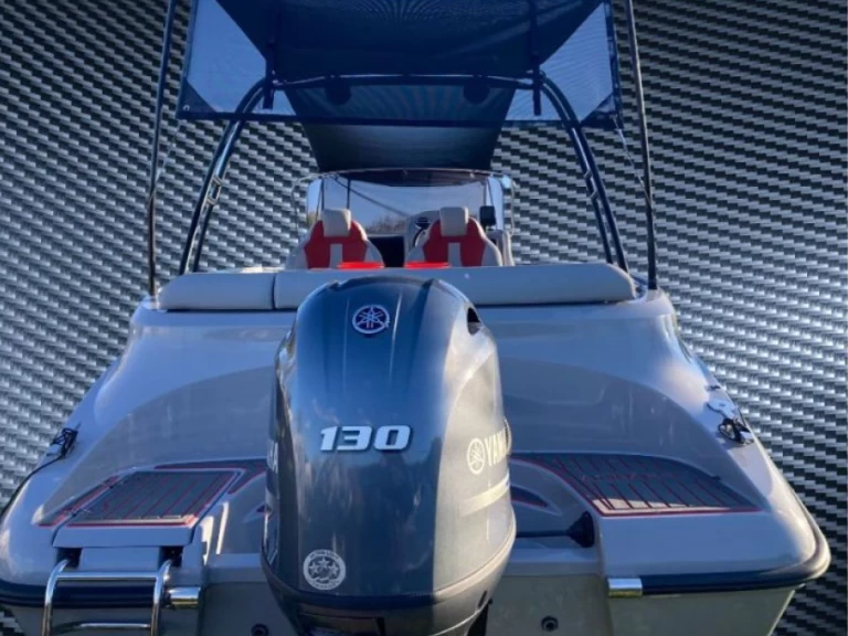 Louez un FEMIS AQUA 620 SPORT à Port de Pollença