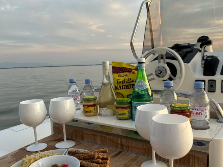 Semi-rigide à louer à Argelès-sur-Mer au meilleur prix