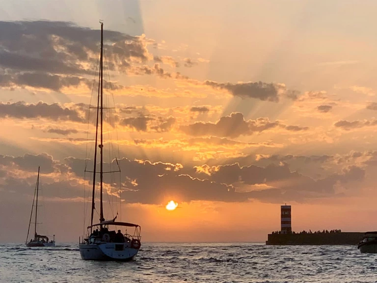 Location bateau Exclusive Private Boat Tour with The Last		 13,88 meters à Porto sur Samboat