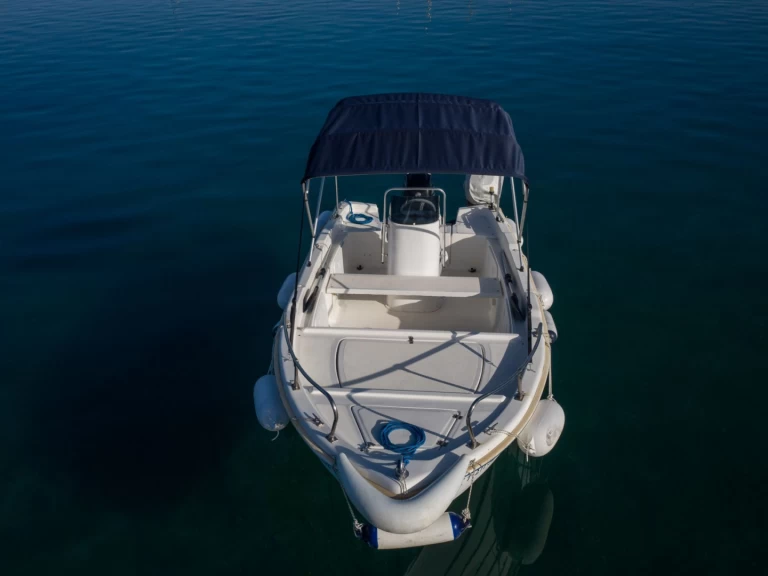 Louer Bateau à moteur avec ou sans skipper Euro marine à Zakynthos