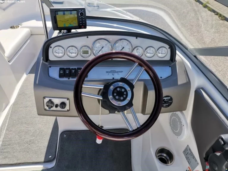 Location Bateau à moteur Régal avec permis