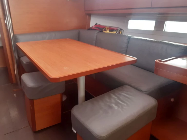 Location bateau Anse Marcel pas cher Dufour 390 GL