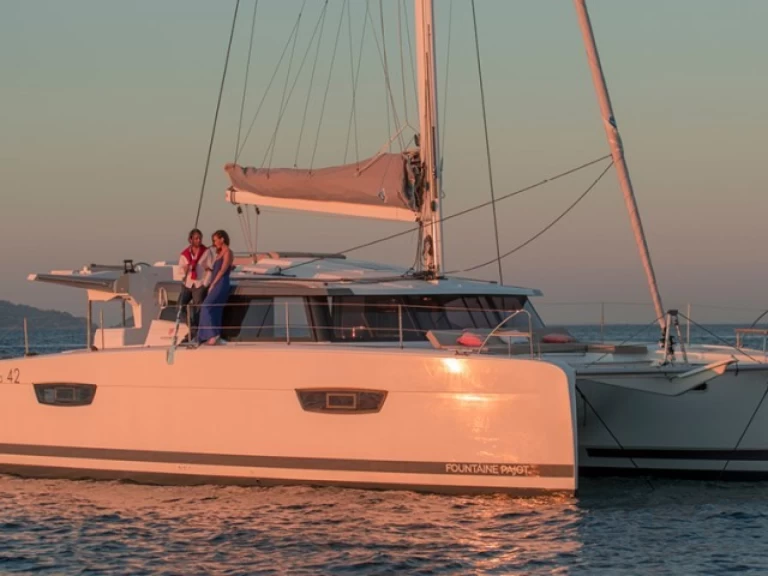 Location bateau Fountaine Pajot Astrea 42 à Nassau sur Samboat