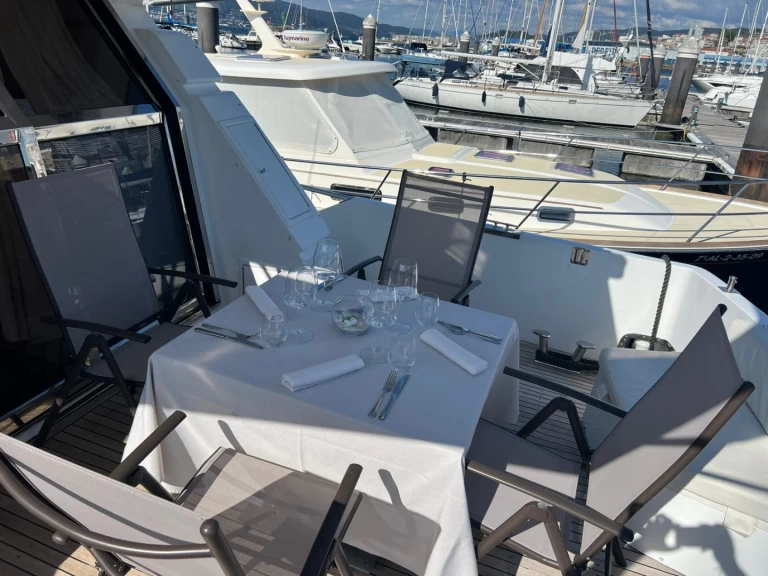 Location Bateau à moteur Johnson avec permis