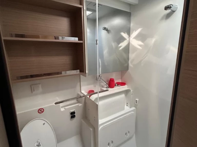 Catamaran à louer à Álimos au meilleur prix