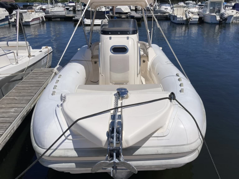 Louer Semi-rigide avec ou sans skipper Bsc à Sanguinet