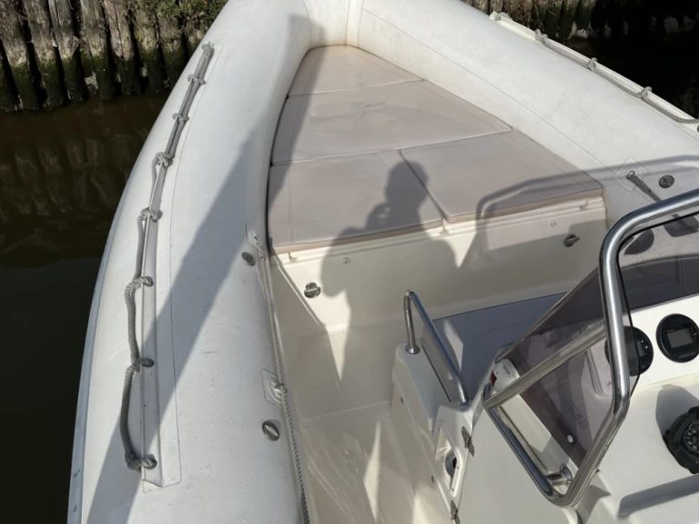 Location Semi-rigide clubman avec permis