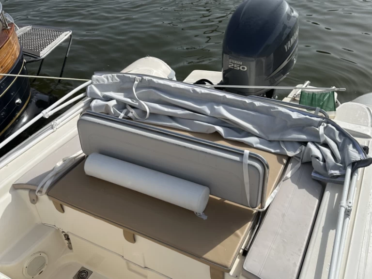 Semi-rigide à louer à Terracina au meilleur prix